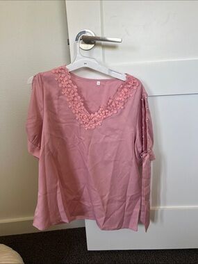 SHEIN Rose Pink Floral Appliqué V-Neck Blouse